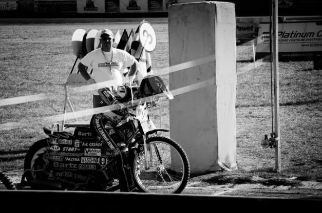 Speedway - zdjęcie wykonanie podczas meczu PSŻ - Start Gniezno Speedway - zdjęcie wykonanie podczas meczu PSŻ - Start Gniezno